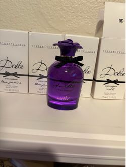 Dolce & Gabbana / Violet