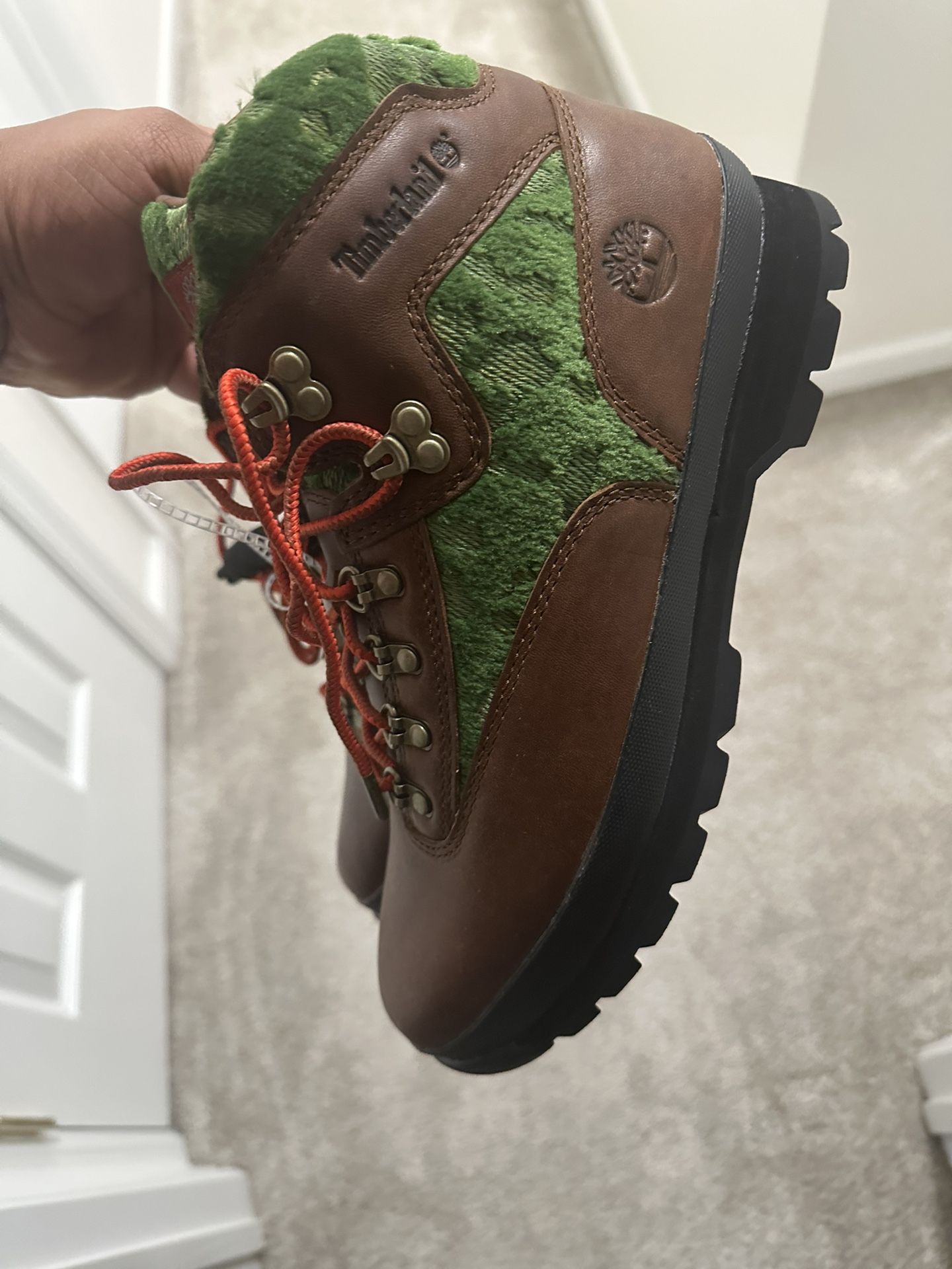 Timberland/ Beef And Broccoli/ Mens 9.5 Brand New!!!!