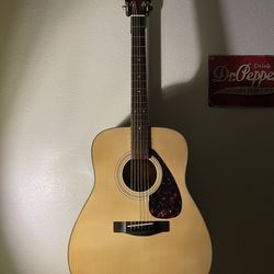 Yamaha f-335 guitar