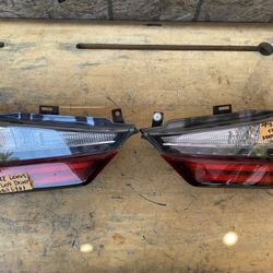 2016,2017,2018,2019,2020,2021,2022 Lexus Rex350 Inner Tail Lights 