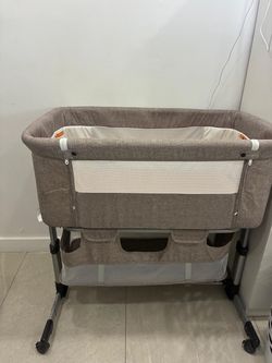 Baby Bassinet with Mattress