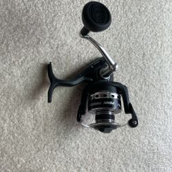 PENN Pursuit IV 4000 Fishing Reel 