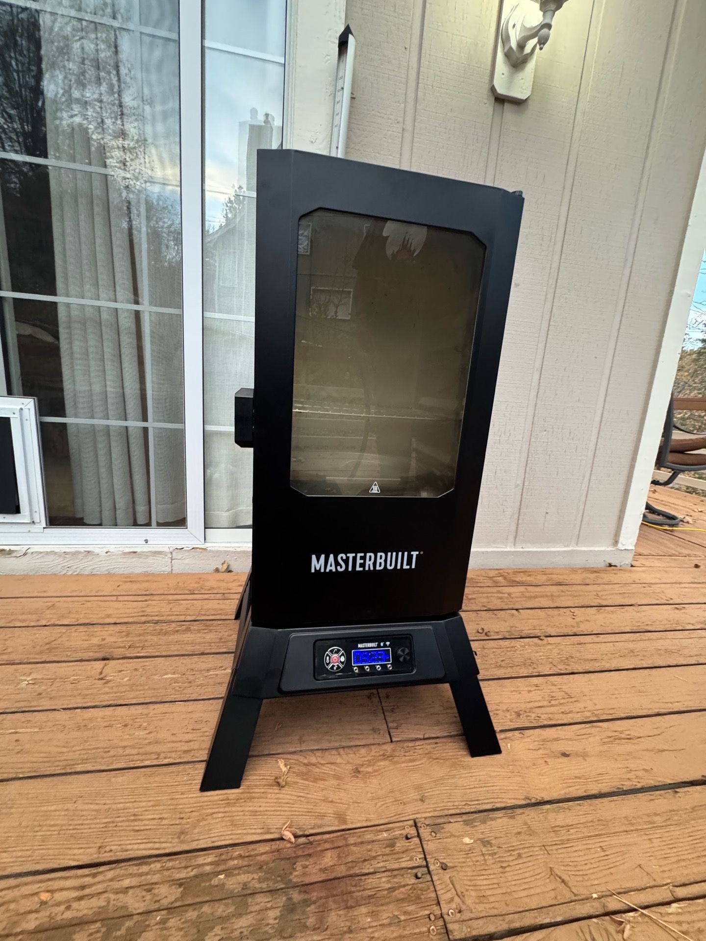 Masterbuilt Electric Smoker