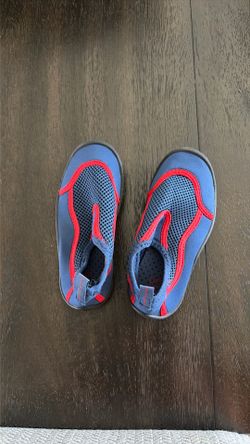 Water shoes
