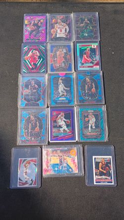 Zach LaVine NBA Trading Card Lot (18 Cards)