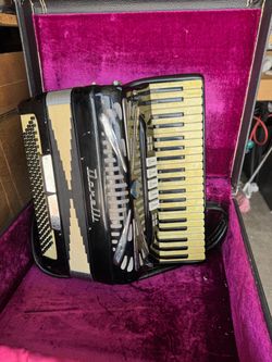 Acordeon for sale