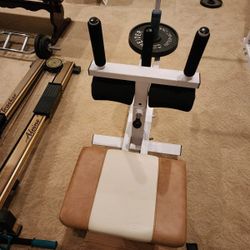 Calf Raise Machine 