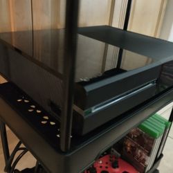 Xbox One with Stand and Hp Monitor and Games 