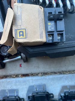 Breaker 100 amps square d   2 pole