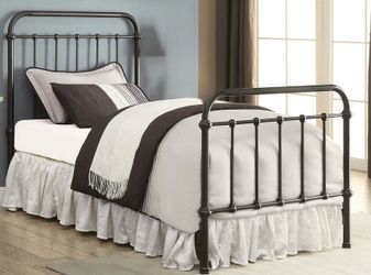 2 Twin BLK iron beds