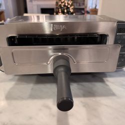 Ninja ST101 Foodi 2-in-1 Flip Toaster