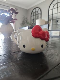 NEW Hello Kitty Mug