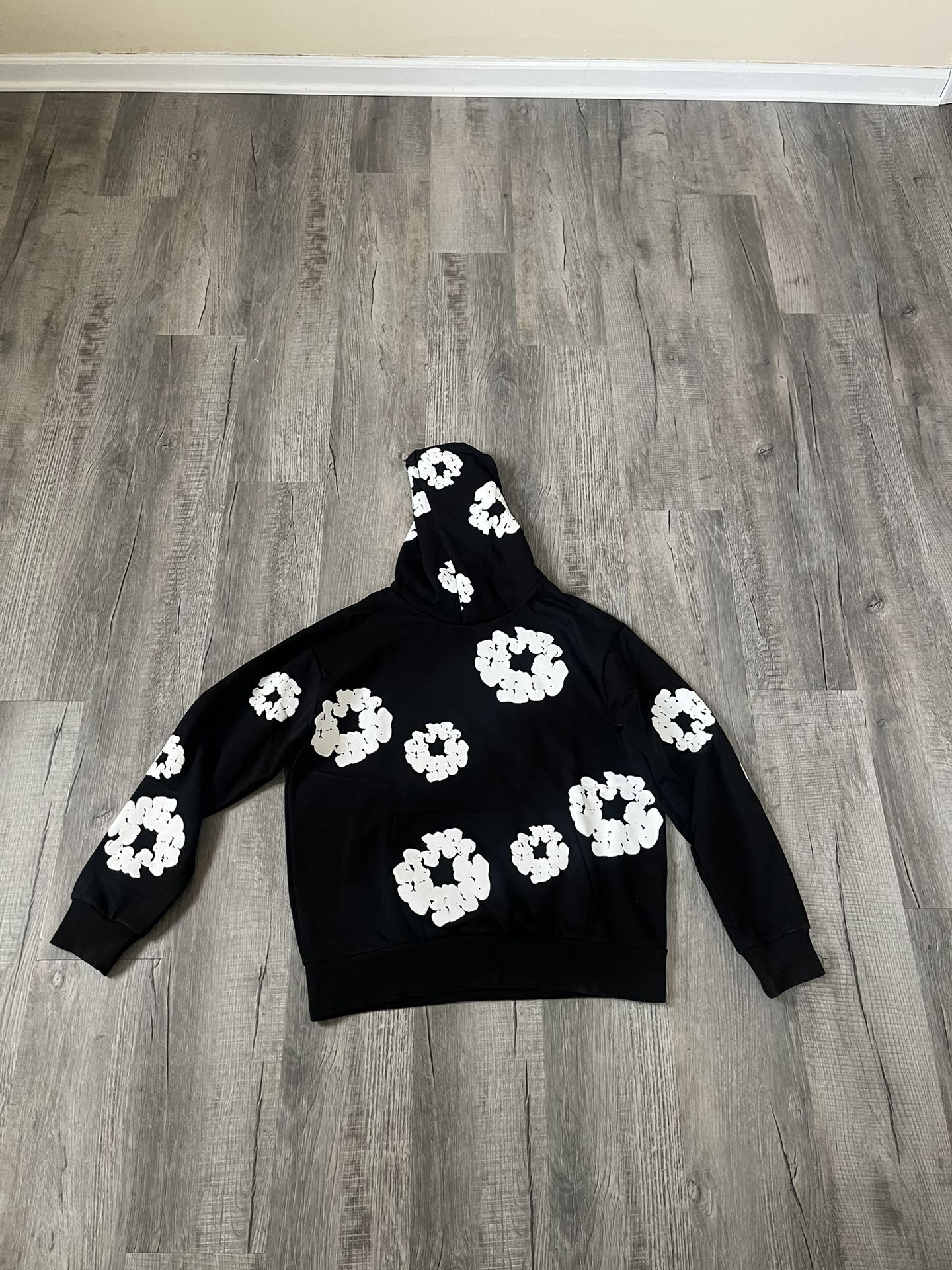 The Cotton Black Hoodie (L)