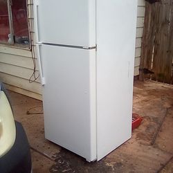 GE refrigerator,  full size, white