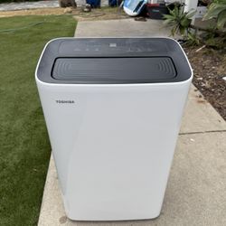 Toshiba Portable AC Unit – Works Great