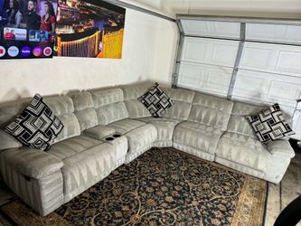 š Ashley furniture grey reclining sectional couch š ( FREE DELIVERY)