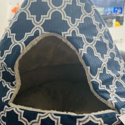 VIBRANT LIFE COZY HIDEAWAY PET BED XS BLUE LATTICE 