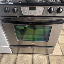 Slide in whirlpool electric stove