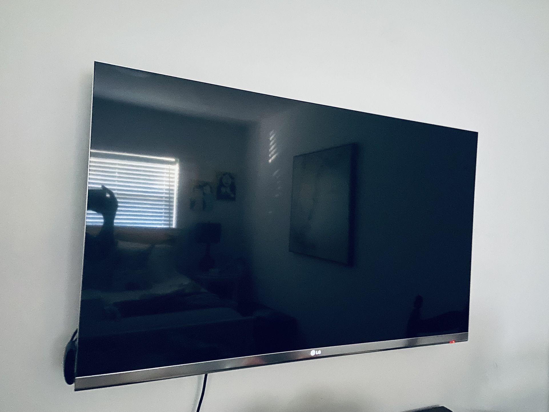 LG 3D Smart TV With 3D Eye Glasses And Remote.