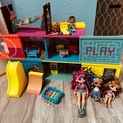 L.O.L. Surprise! Clubhouse Playset with Dolls In Excellent Condition