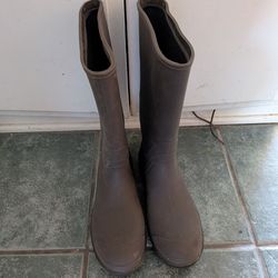 Rain boots