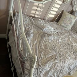 Twin Size Trundle Bed With Mattress