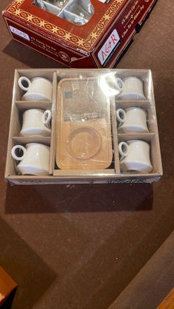 Set of 6 Turkish coffee cups with a wooden dessert stand
