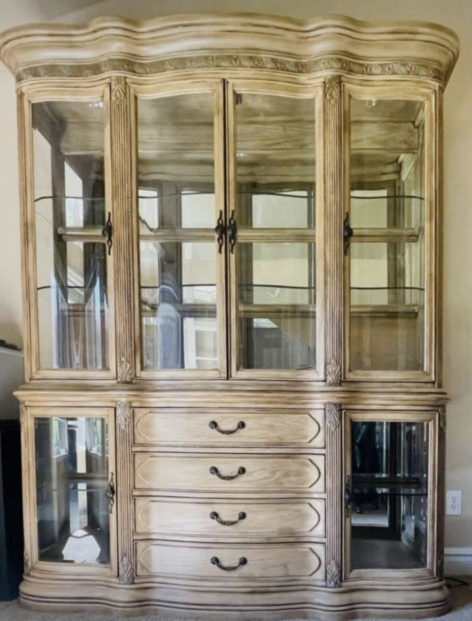 AICO By Michael Amini LA FRANCAISE LIGHT China Cabinet - VA