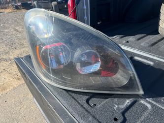 Semi truck frightliner cascadia front led light from 2013 to 2018 model