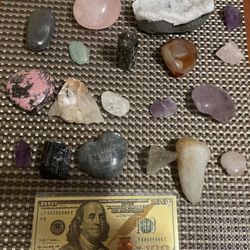 Crystals  🩷❤️🧡💛💚💜🤍