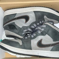 Air Jordan 1 Mid SE