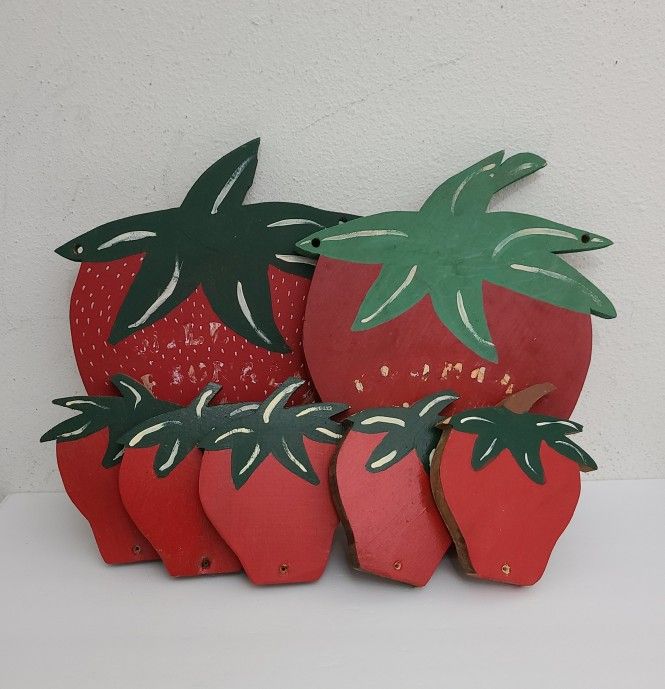 Strawberries 6.5" x 5.5", 11" x 13.5. (Craft Project)