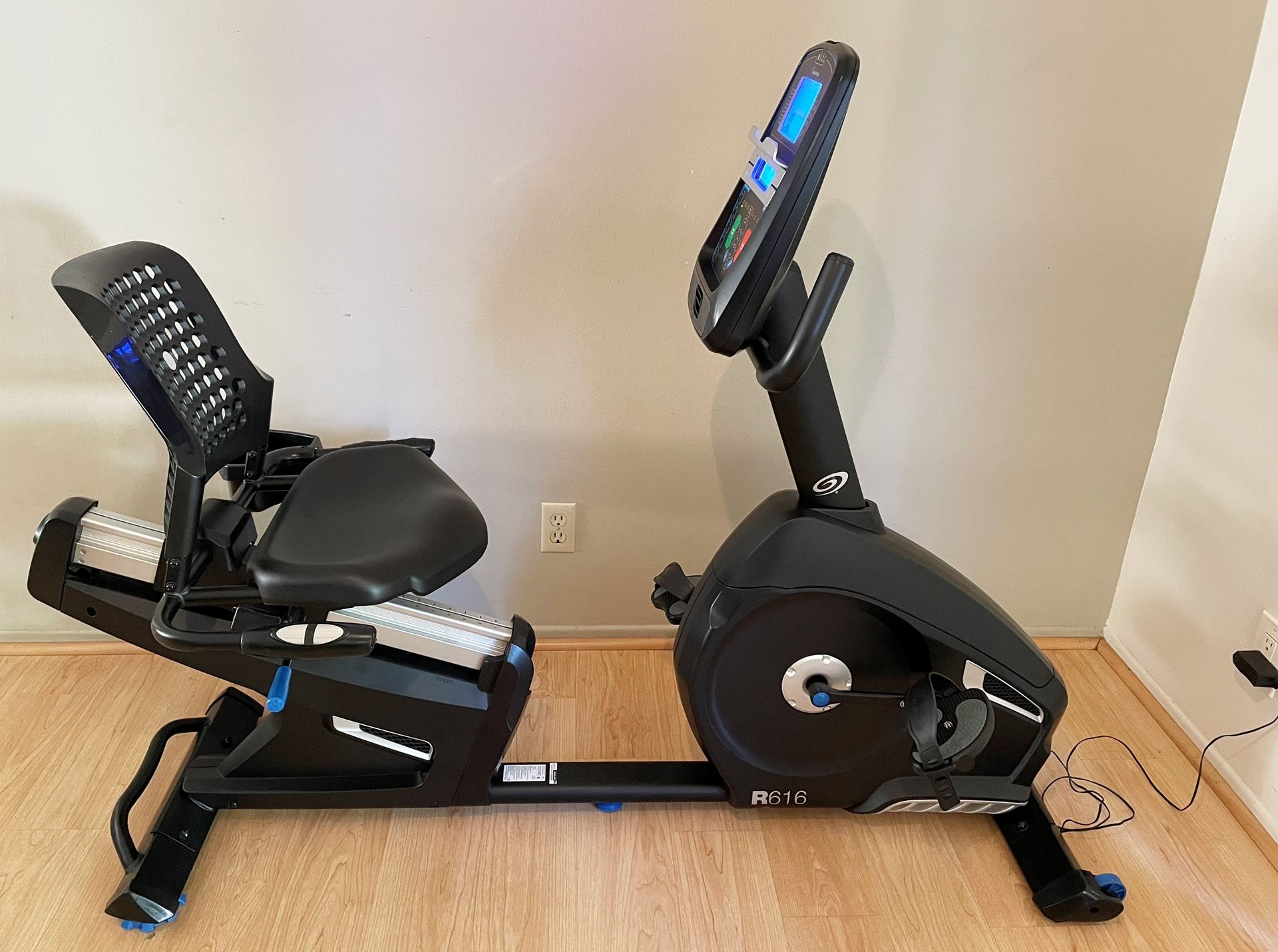Nautilus R616 Recumbent Bike Sit-Down Exercise Cycling Workout Bicycle Fitness Indoor Train