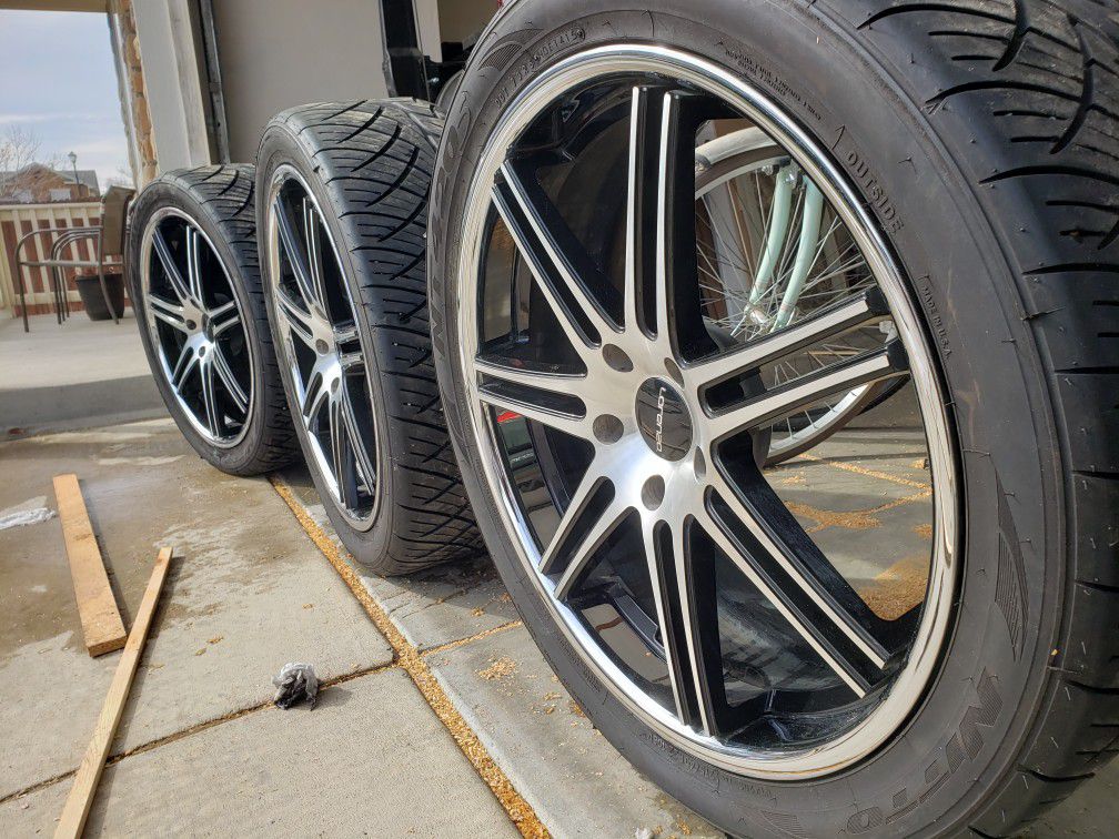 Lorenzo 22 chrome rims with Nitto tires
