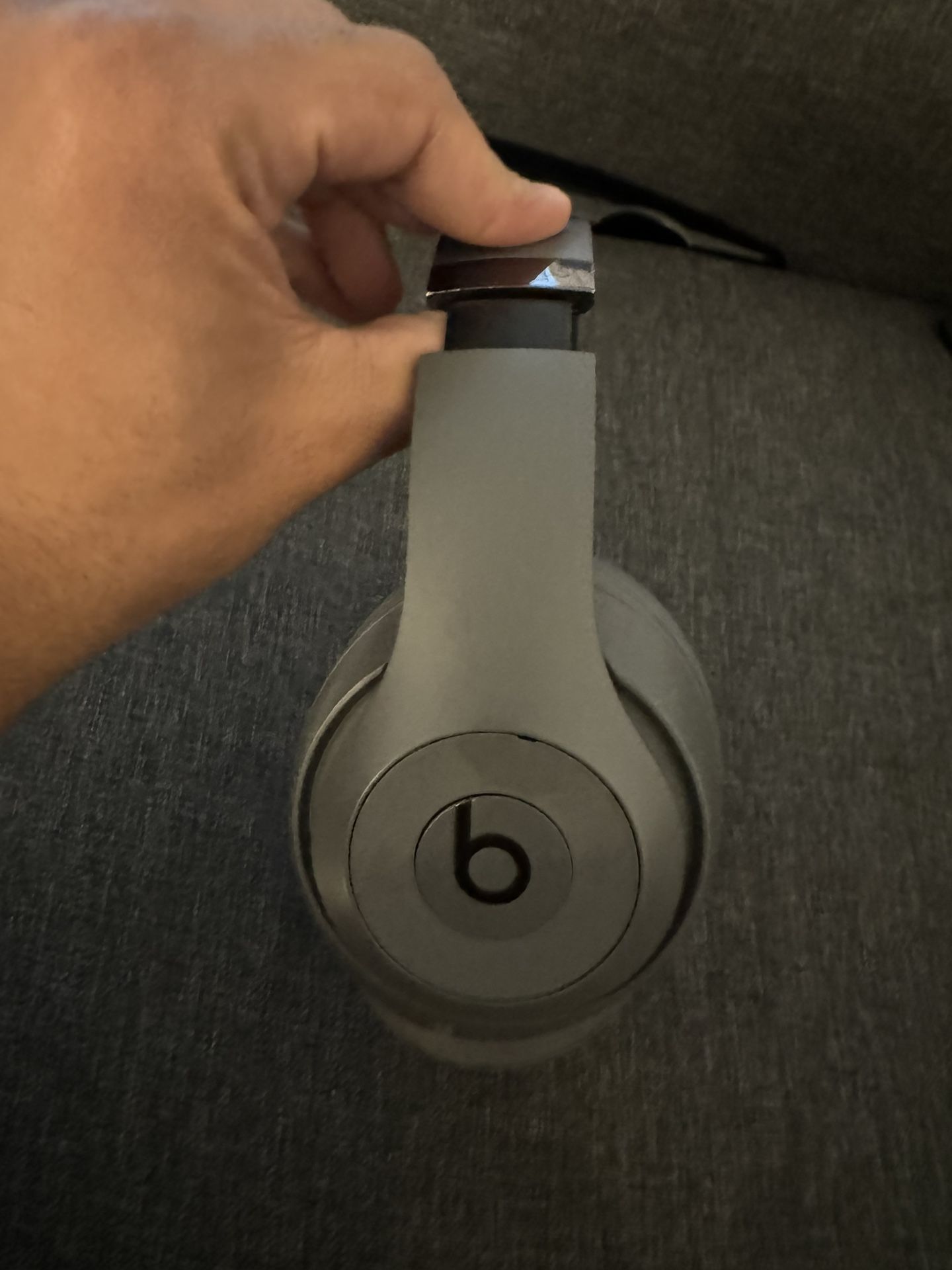 Beats Studio 3 in NEW condition