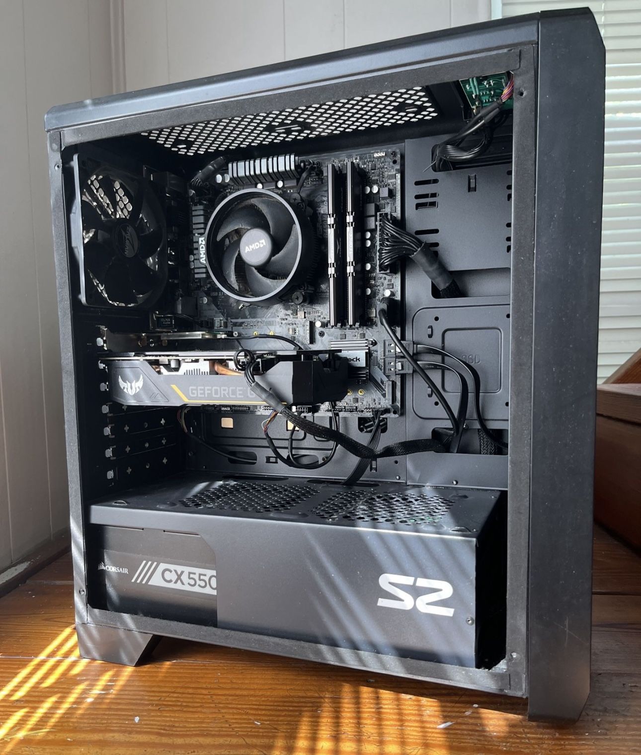 Gaming PC (USED) Ryzen 5 and GTX 1660 SUPER