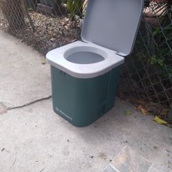 STANSPORT CAMPUNG TOILET