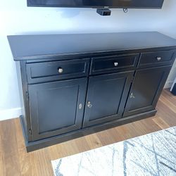 Crate&barrel Bedroom Dresser 