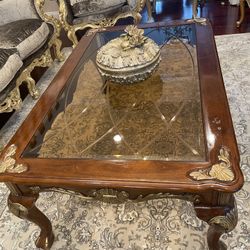 Very  Gorgeous Coffee Table 