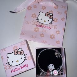 Brand new hello Kitty Pink Charm Bracelet Gift Box Set Jewlery Valentines Day 