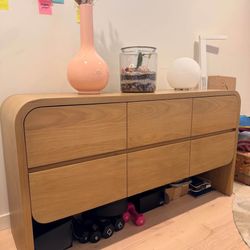 Crate & Barrel Cortez 6-Drawer Dresser / Credenza – Natural Oak