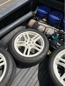 2011 Porsche Panamera 4 Rims & Tires