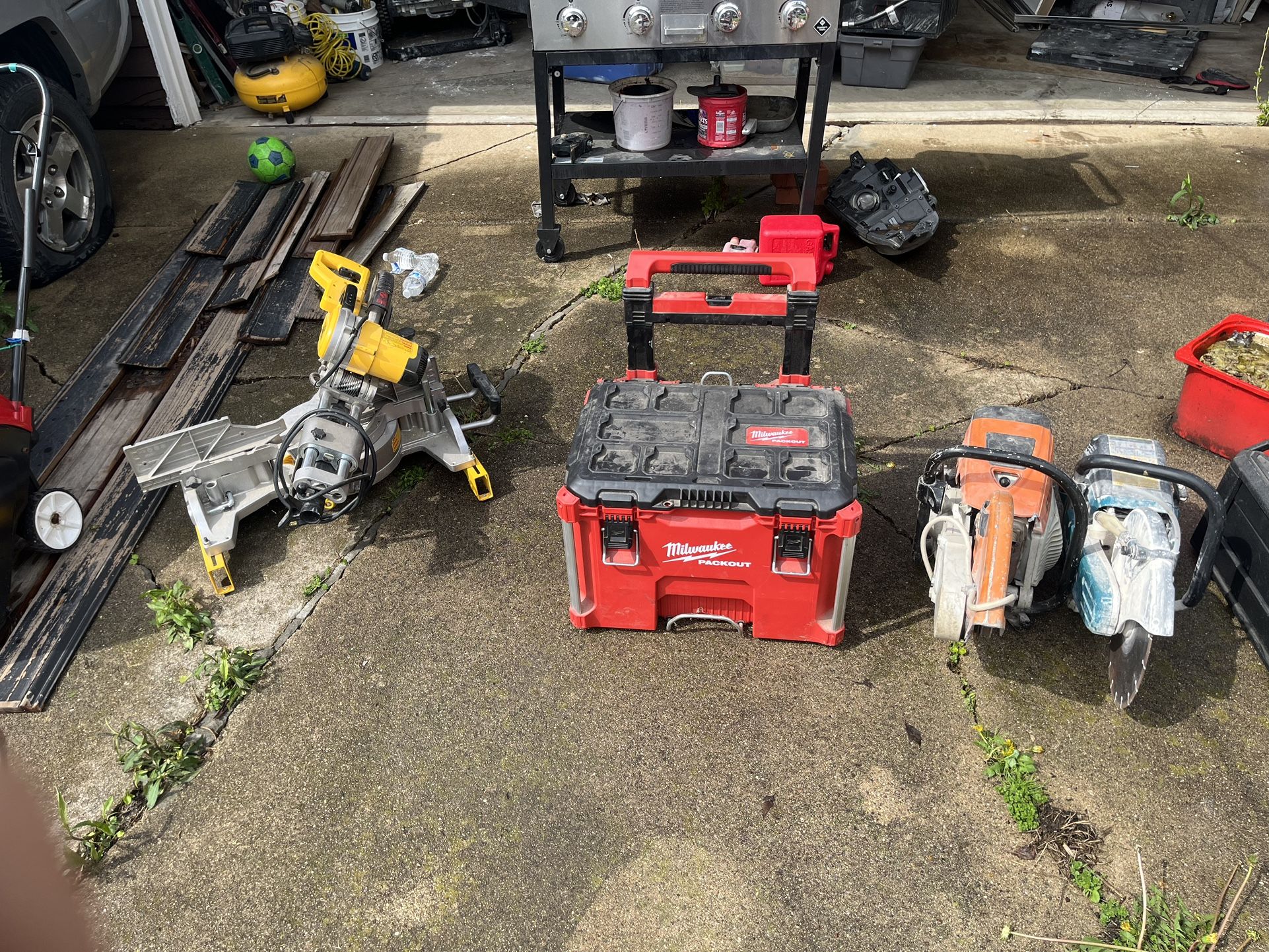 Dewalt Saw