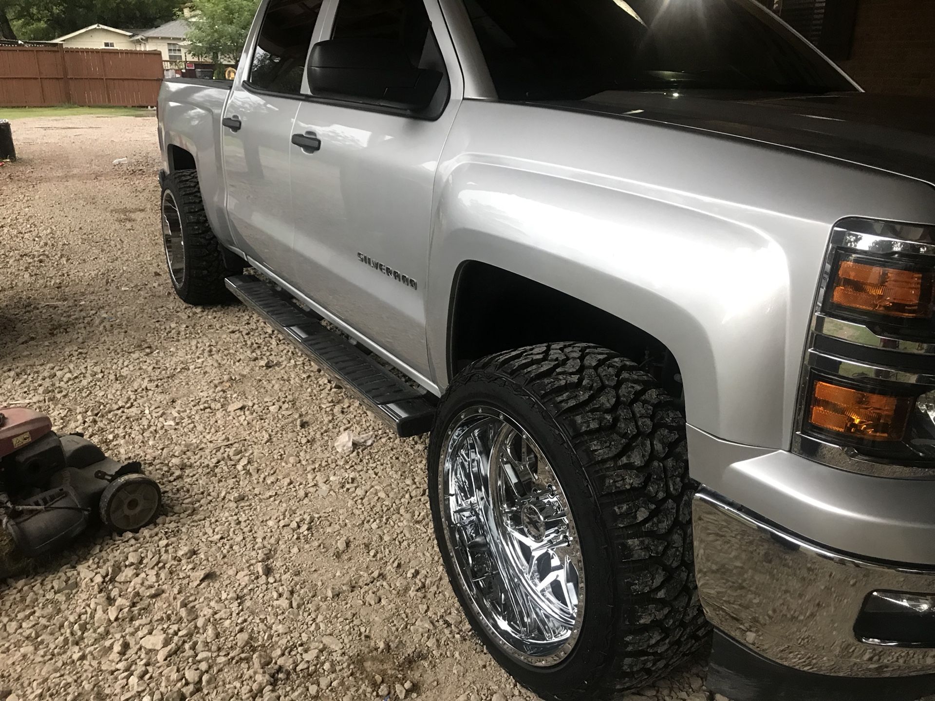 22x12 rims 33s tire