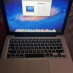 MacBook 2012 13 Inch.