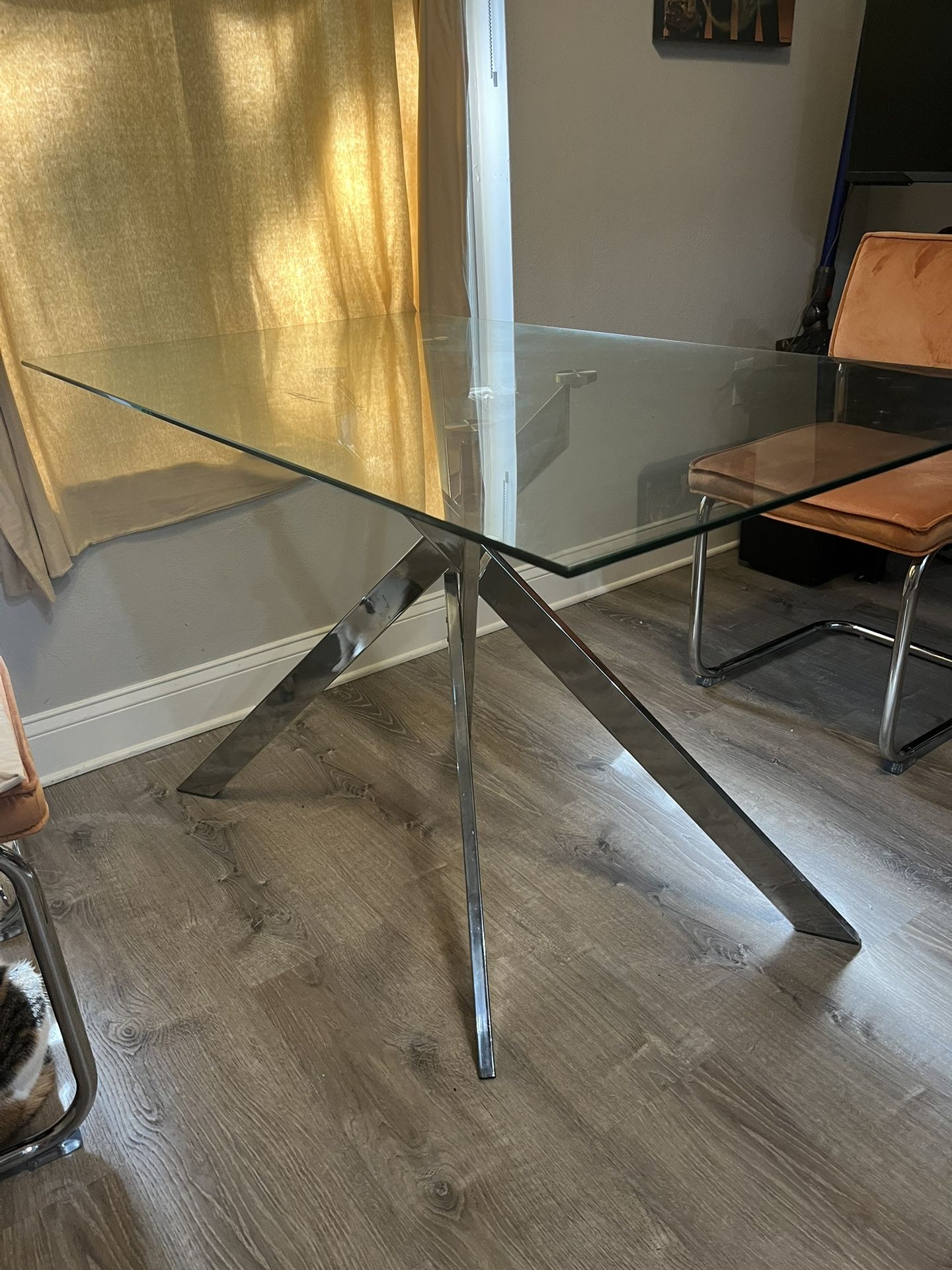 glass dining table