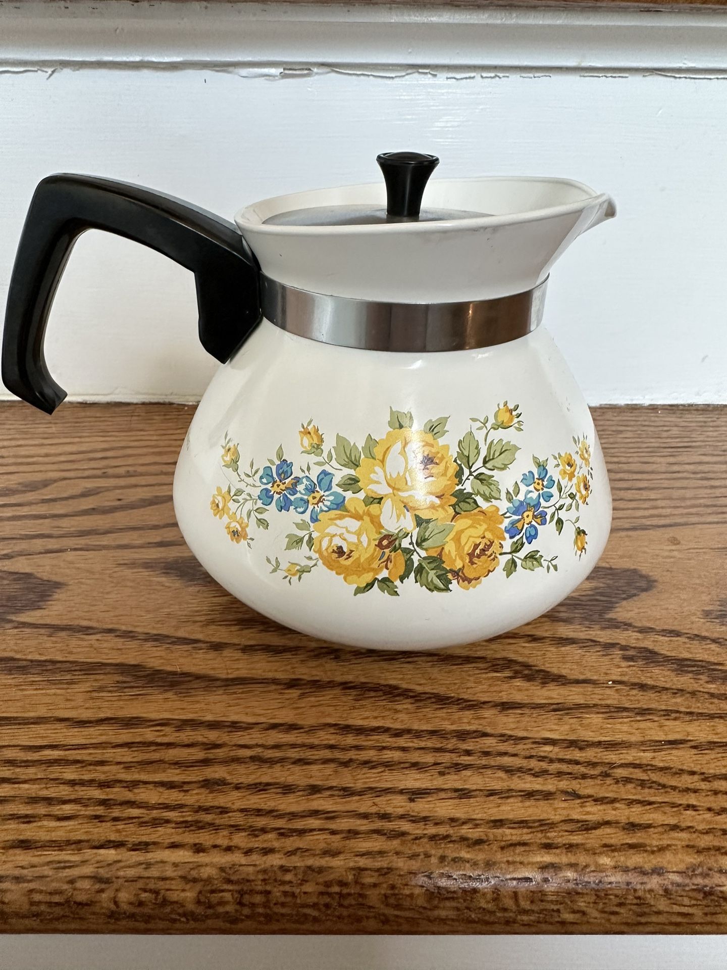1 Vintage Corning Ware Lancaster 6 Cup Teapot