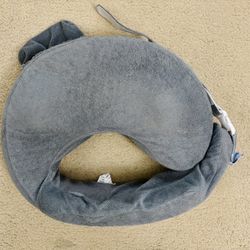 My Breast Friend nursing pillow & extra cover