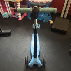 Lascoota Blue Kids Scooter