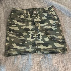 Camo skirt 